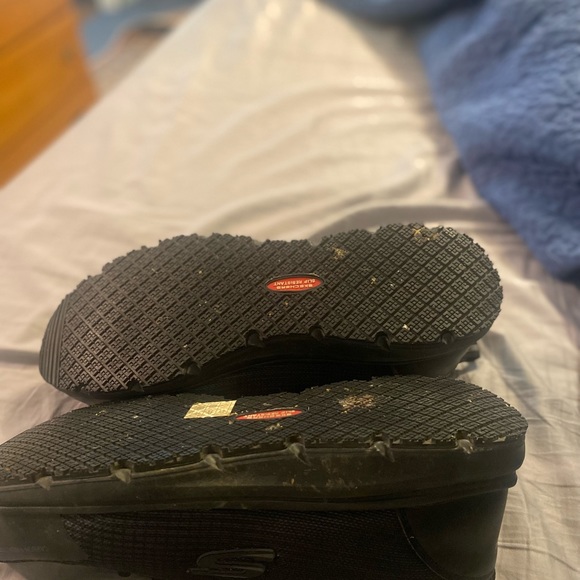 Men’s 11 Skechers - Picture 5 of 5